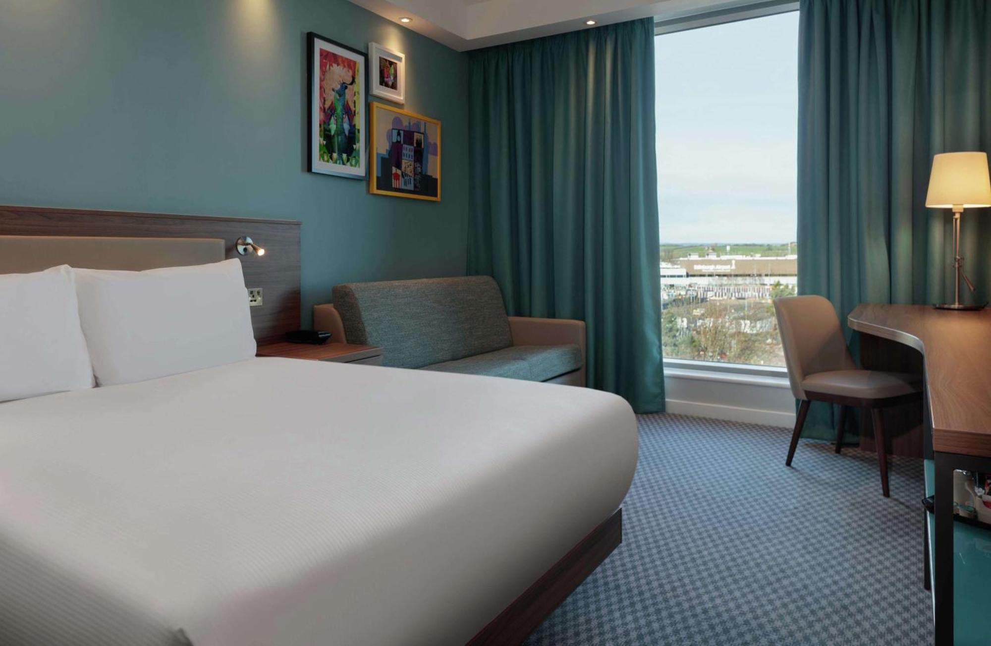 Hampton By Hilton Edinburgh Airport Hotel Инглистън Екстериор снимка