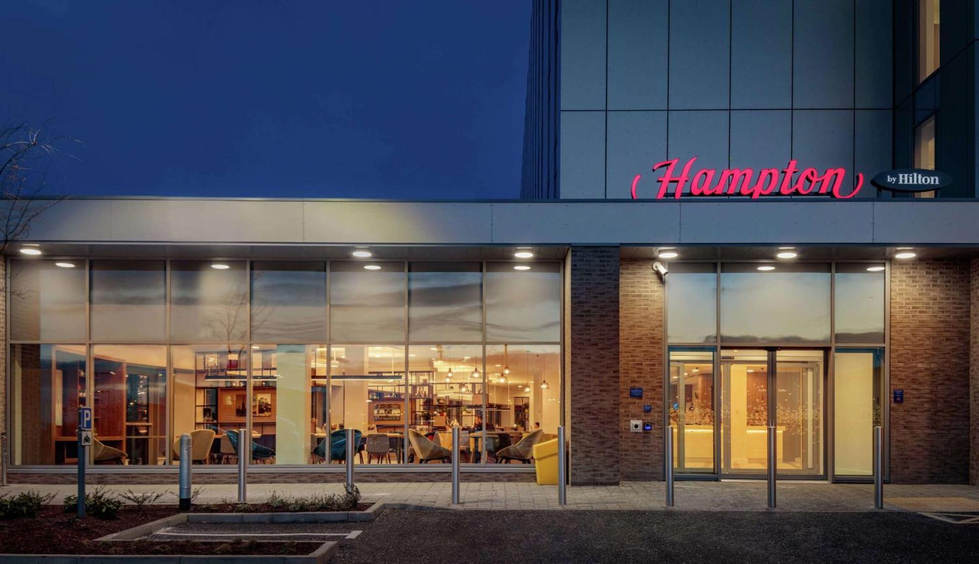 Hampton By Hilton Edinburgh Airport Hotel Инглистън Екстериор снимка