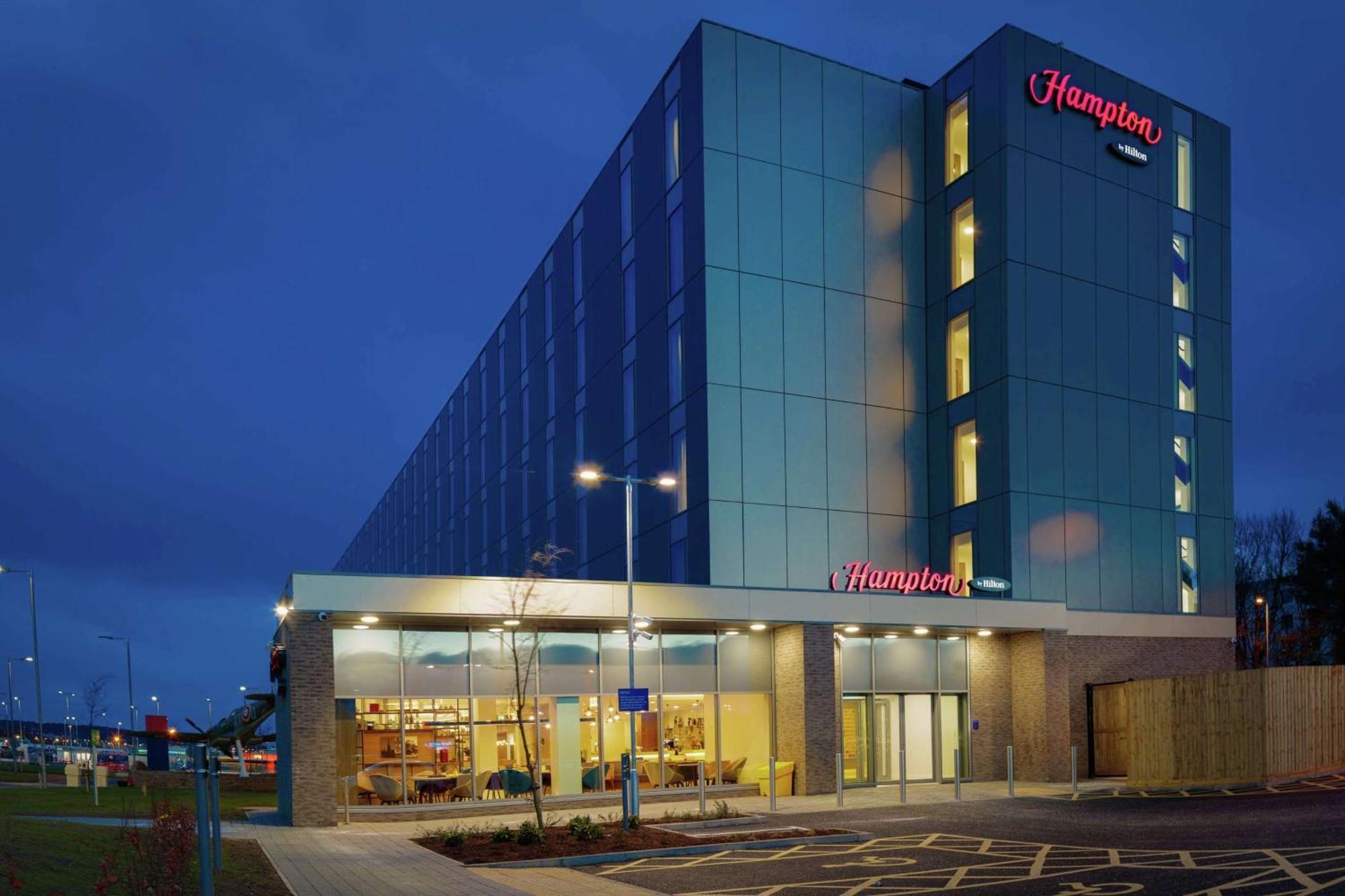 Hampton By Hilton Edinburgh Airport Hotel Инглистън Екстериор снимка